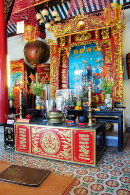 Altar in Chinese Temple (3329)