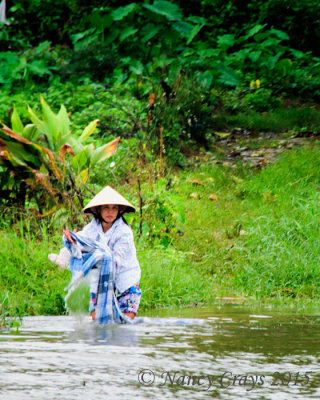 Woman Doing Laundry in the Perfume River (3683)