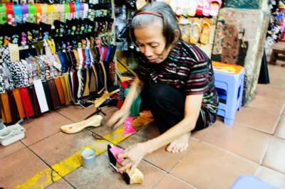 Shoe Maker in the Market (4107)