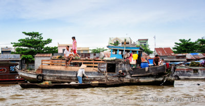 _DSC4002_House_Boat.jpg