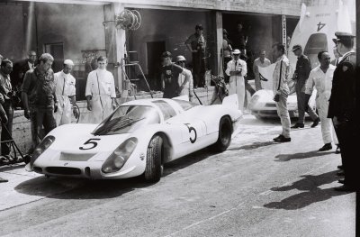 Porsche 908 LH vin. 908-004