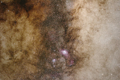 Gold and silver starfields in the central Milky Way.jpg