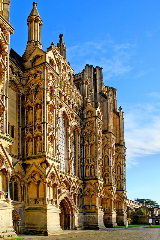 Angled front, Wells Cathedral