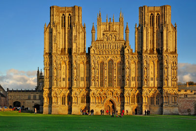 Golden light, Wells Cathedral (1575)