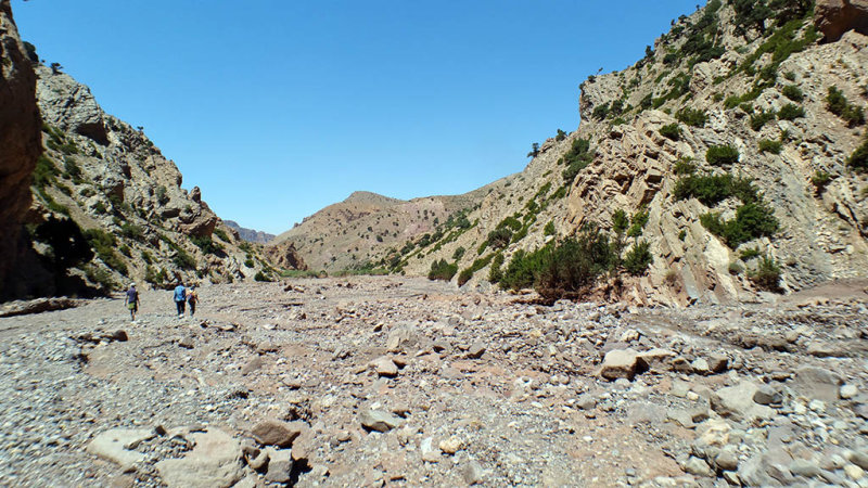 Dans les gorges dIkkis