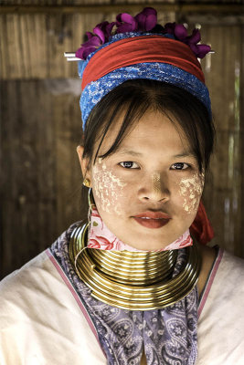 Femme de la  tribue des Kayan