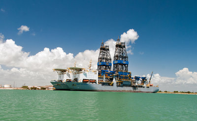 Drilling Ships in cold storage