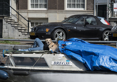 Life on the canals (2)