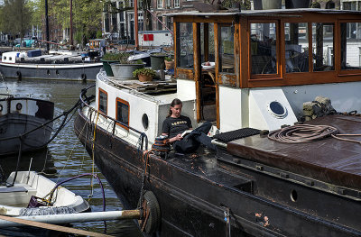Life on the canals (6)