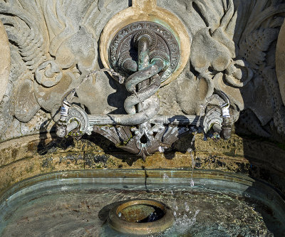 Capitol water fountain, closeup