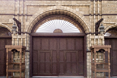 Grand door