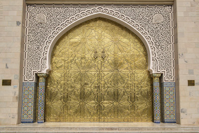 Asma Bint Alawi Mosque, door
