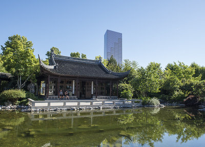 Lan Su Chinese Garden, traditional and modern