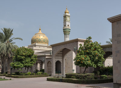 Asma Bint Alawi Mosque, courtyard