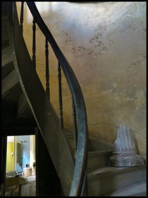 washer stairssm_edited-1.jpg