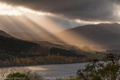 Loch Tummel Rays_SM38703.jpg