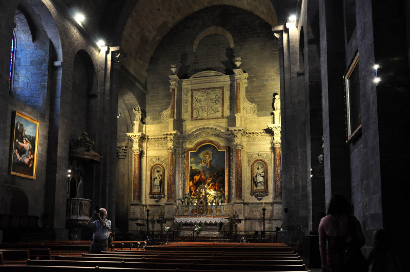 Church in Agde; Arnulf taking a picture. 