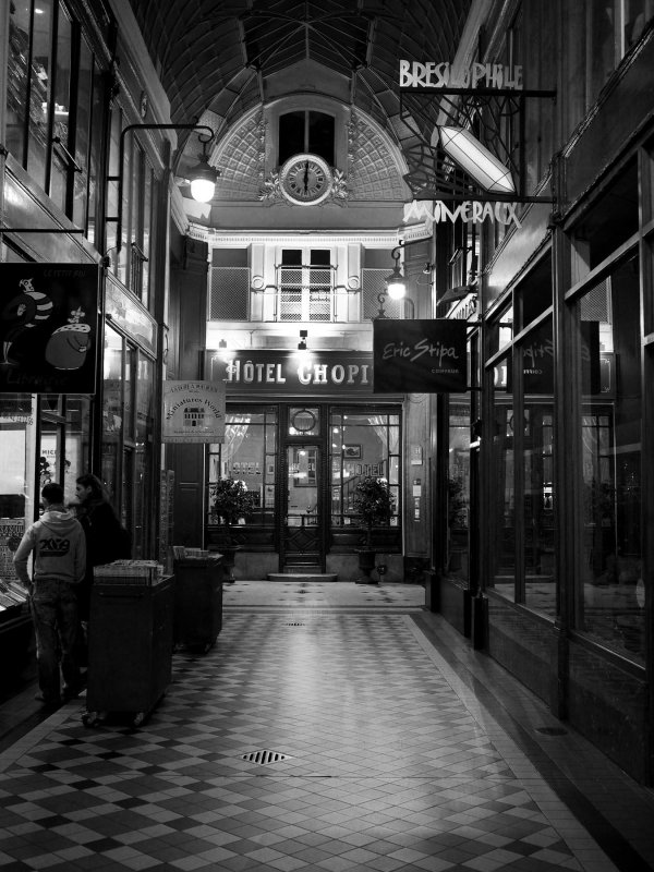 In a parisien passage, near the Rue Faubourg Montmartre. 