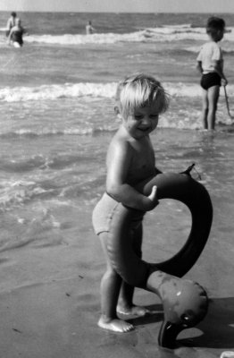 Picture of an old picture; Vronique (Franoise's sister) as young child.