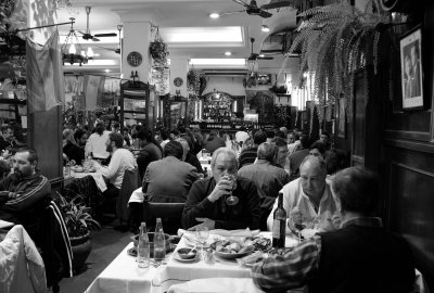 Buenos Aires, downtown; restaurante Porto de Asturias.