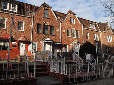 Queens; typical houses. 