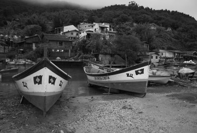 Barra da Lagoa; fishing boats.