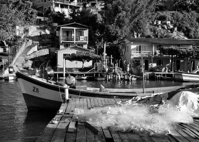 Barra da Lagoa; boat, the canal.