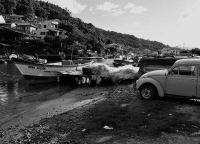 Barra da Lagoa; the canal.