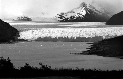 Glacier Perito Moreno, viewed from the road