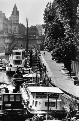 Quai de Conti; Quartier Latin