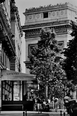 Arc du Triomphe from Av. Mac Mahon
