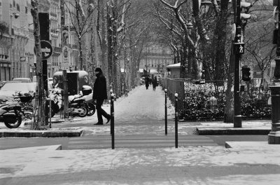 Canal Saint Martin; 2009 (Nikon N80, Sigma 100-300/4.5-6.7)