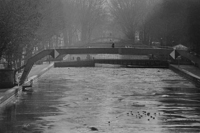 Canal Saint Martin; around 1978 (Olympus OM2n; Zuiko 135/2.8) 