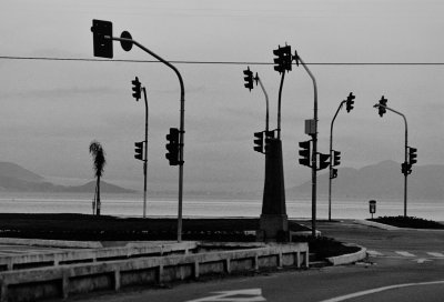 In the 'Beira-Mar' avenue, at the end of Mauro Ramos avenue (1998).