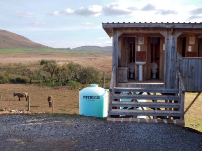 We stopped in a bar near Cambará do Sul: country toilets. 