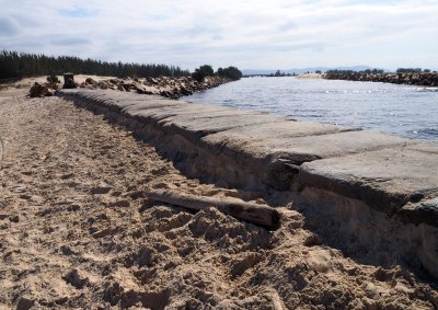 Camacho canal; liaison between Jaguaruna Lac and the ocean.