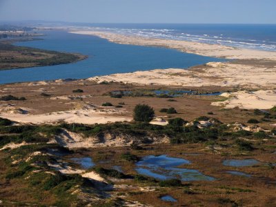 Morro dos Conventos; Araranguá river reaches the ocean. 