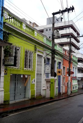 Old houses at Rua Fernando Machado (Canon 6D and Distagon 35/2.8).