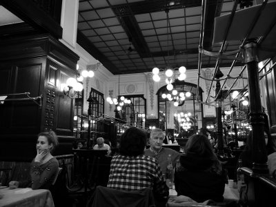 Restaurant 'Bouillon Le Chartier', at Rue du Faubourg Montmartre. 