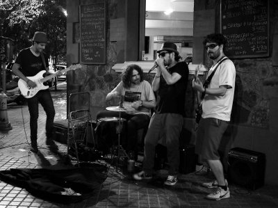 At Lastarria: excellent street blues musicians (they plaied electrical Chigago style blues).