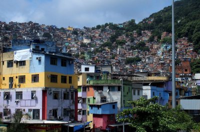 Rocinha favela viewed from São Conrado side.
