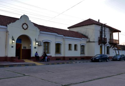 Presidencia Roque Saenz Peña, the main entrance of the train station.