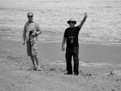 Mario (left) and Anísio at the Valle de la Luna.