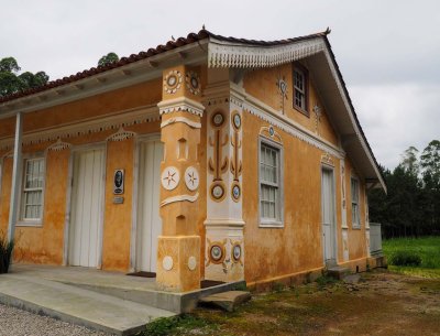 Between São Pedro de Alcântara and Angelina.