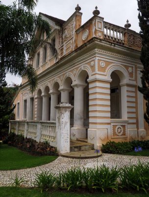 Between São Pedro de Alcântara and Angelina; the old house.