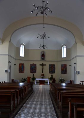Catholic church in São Bonifácio; interior.