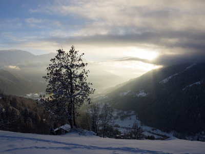 Evening views on the hike into Bellwald