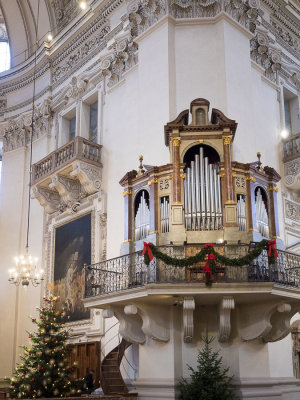  Christmas organ