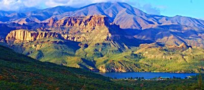 Canyon Lake Arizona on the Apache trail