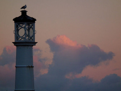 Kirkwall_lighthouse and cloud near sunrise